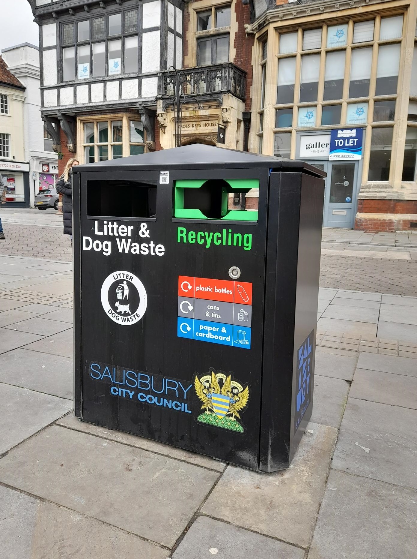 Trial success to bring more recycling bins to Salisbury City centre